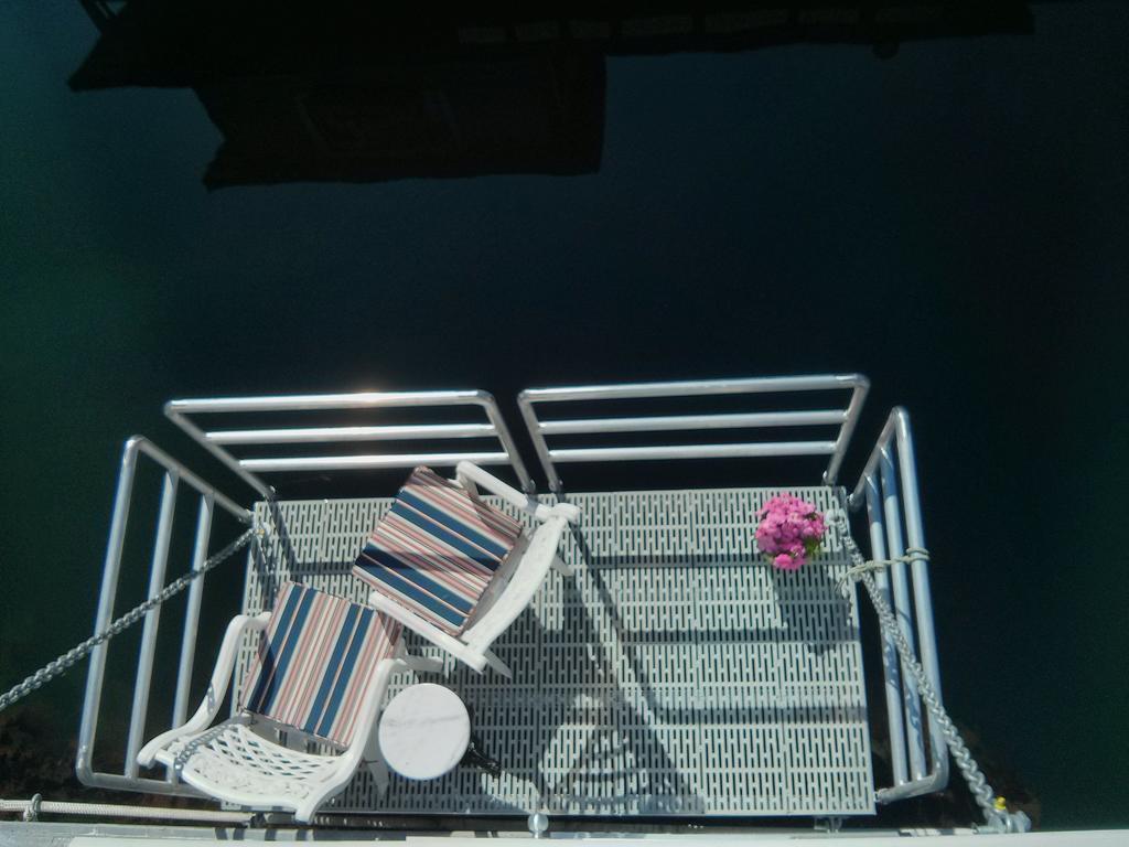 A Float Home B&B In Fisherman'S Wharf Βικτώρια Εξωτερικό φωτογραφία